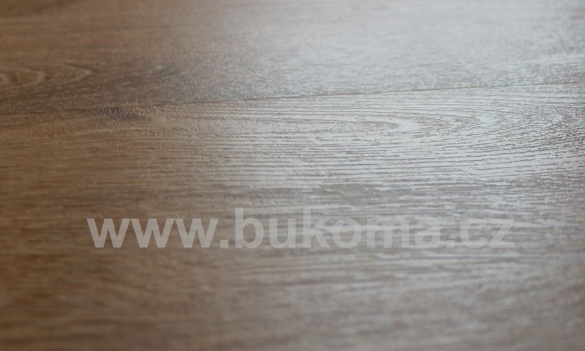 Vinylová podlaha BUKOMA PREMIUM CLICK dub královský - detail struktury povrchu